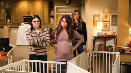 Modern Family - Season 10 All Episode Intro Air Date Per17Episode