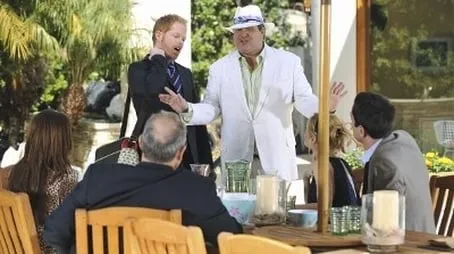 Modern Family - Season 2 All Episode Intro Air Date Per23Episode