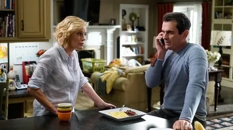 Modern Family - Season 11 All Episode Intro Air Date Per8Episode