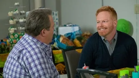 Modern Family - Season 9 All Episode Intro Air Date Per22Episode