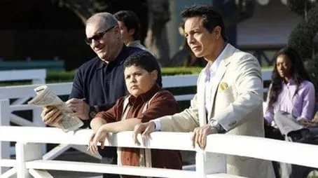 Modern Family - Season 3 All Episode Intro Air Date Per11Episode