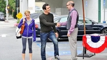 Modern Family - Season 3 All Episode Intro Air Date Per5Episode