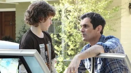 Modern Family - Season 2 All Episode Intro Air Date Per5Episode