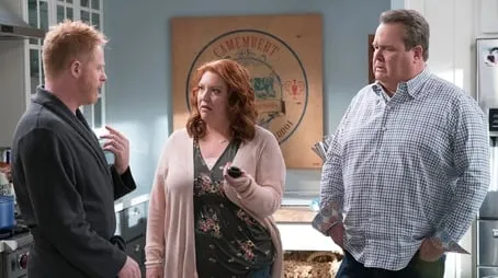 Modern Family - Season 10 All Episode Intro Air Date Per11Episode