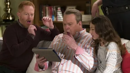 Modern Family - Season 8 All Episode Intro Air Date Per15Episode